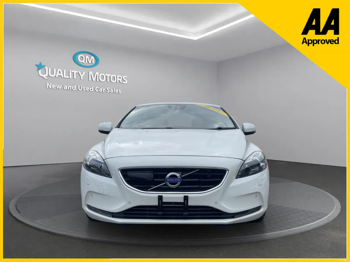 2015 VOLVO V40 1.6 PETROL (S107) - Image 2