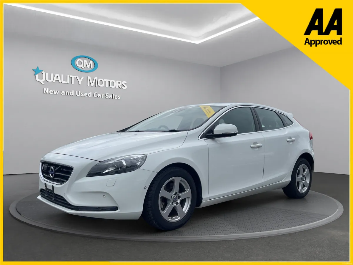 2015 VOLVO V40 1.6 PETROL (S107) - Image 3