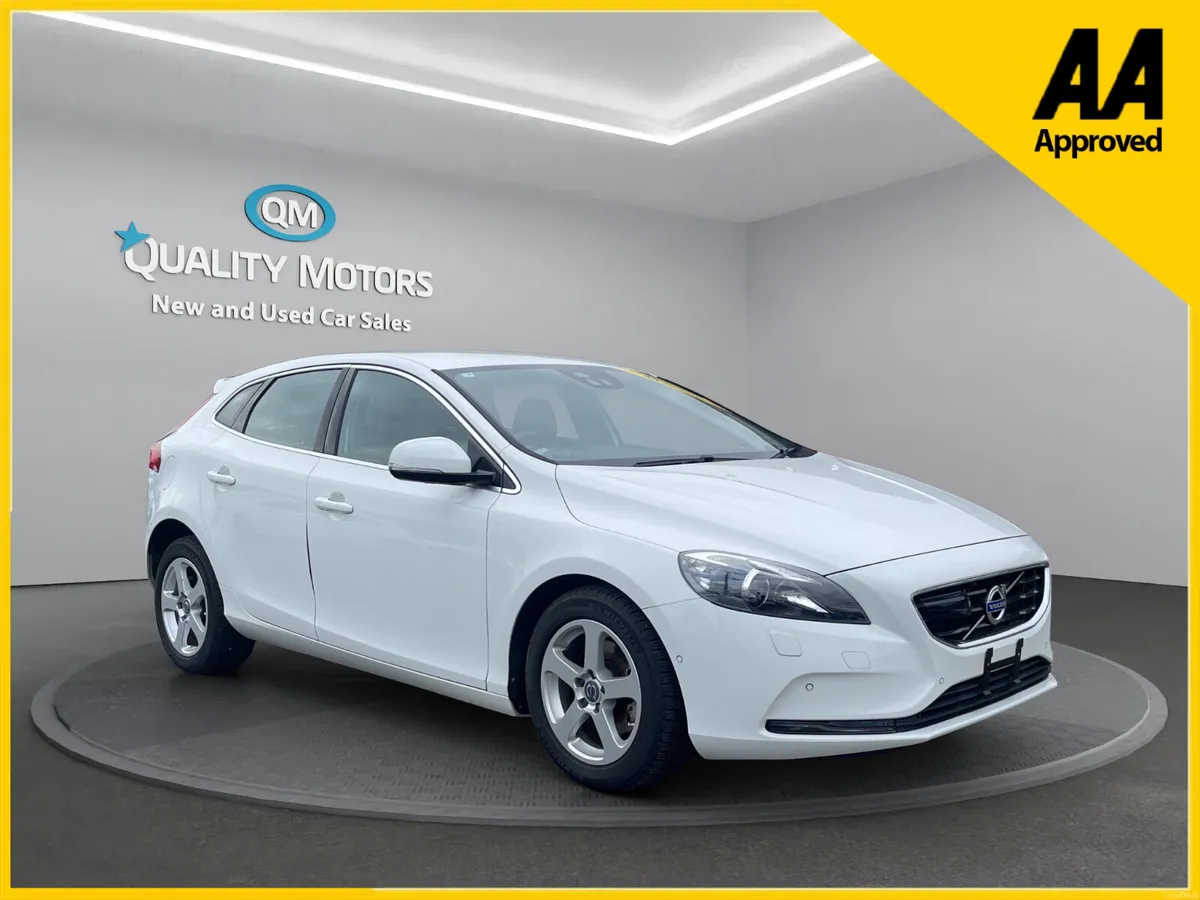 2015 VOLVO V40 1.6 PETROL (S107) - Image 1