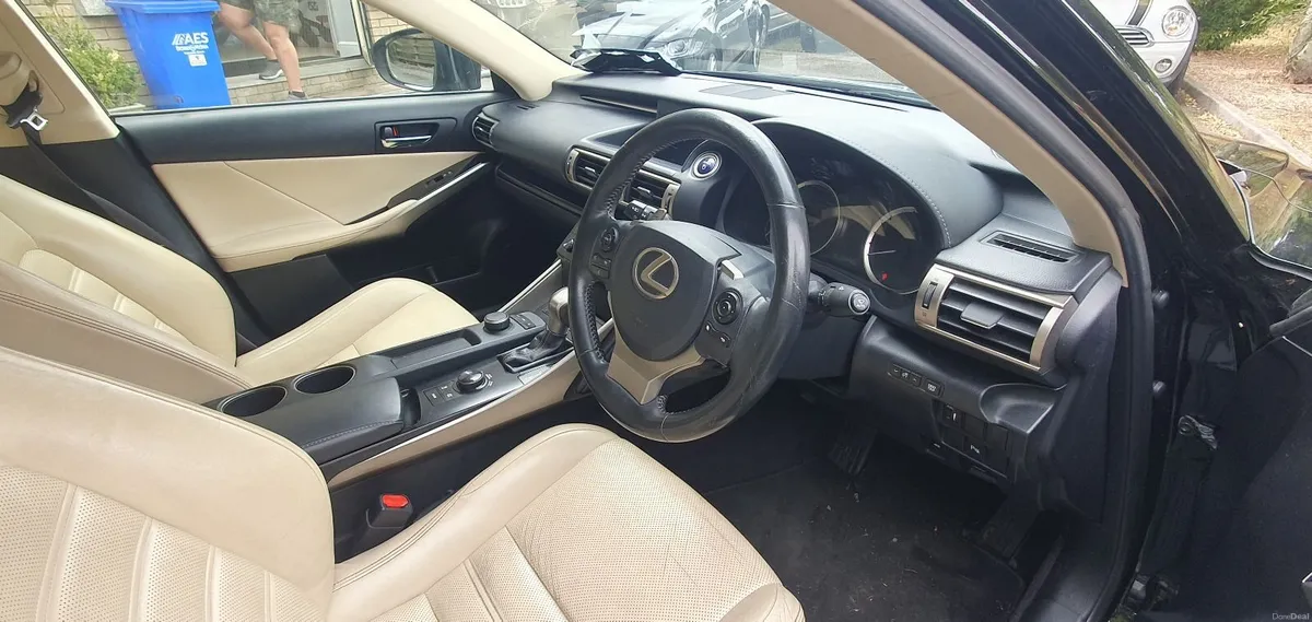 Lexus IS 2014 - Image 3