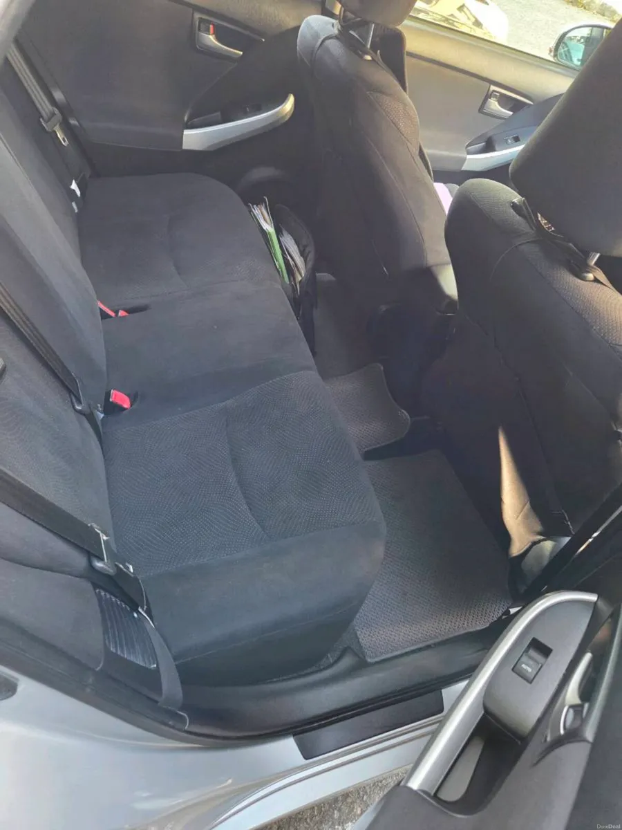 Toyota Prius - Image 6