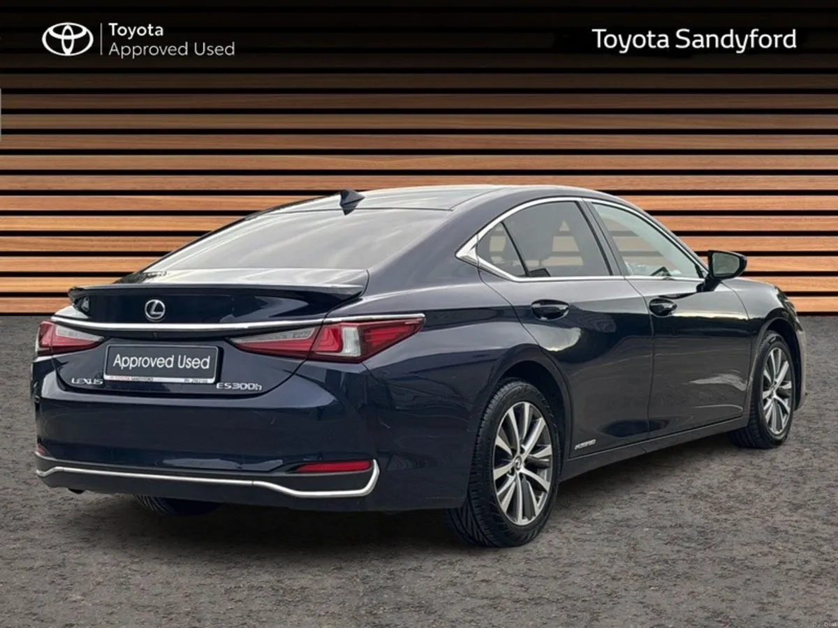 Lexus ES EXECUTIVE HYBRID AUTO // SAT-NAV // FULL - Image 2