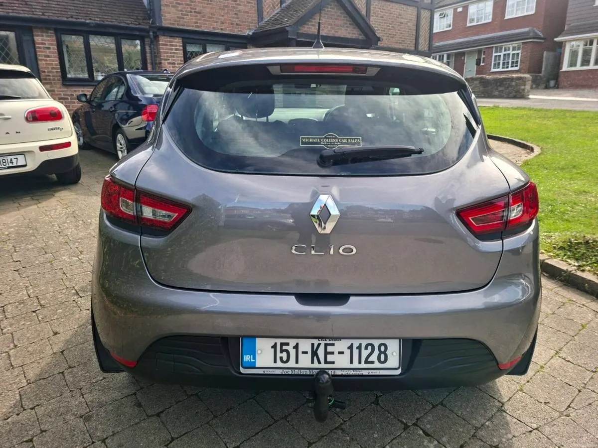 RENAULT CLIO 1.1 PETROL 2015 VERY CLEAN CAR - Image 4