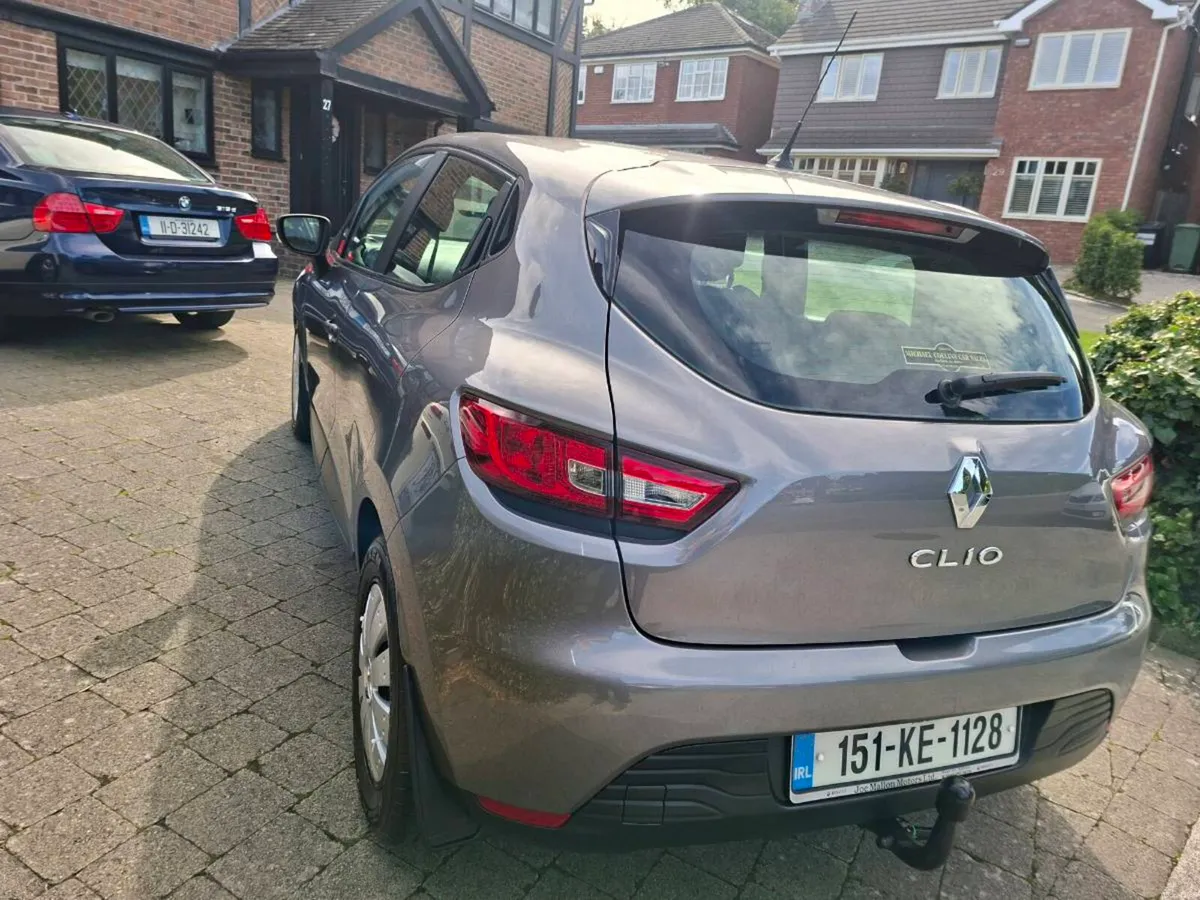 RENAULT CLIO 1.1 PETROL 2015 VERY CLEAN CAR - Image 5