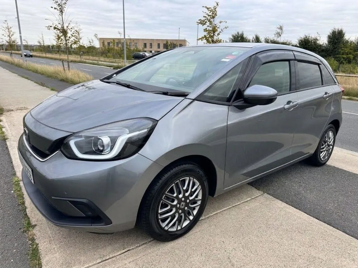 Honda Fit 2021 - Top Spec - Apple/Android Carplay - Image 2