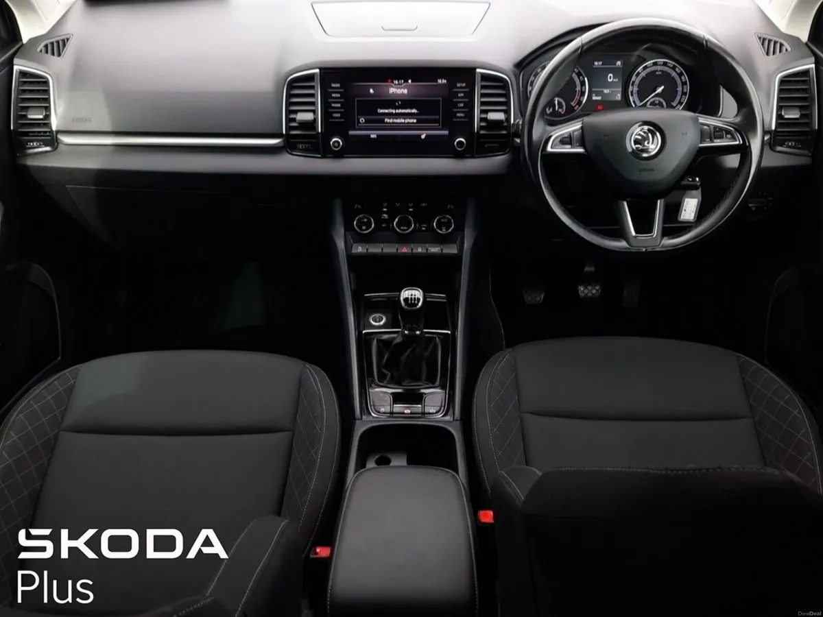 Skoda Karoq **TINY MILEAGE**AMBITION 1.6 TDI 115BH - Image 2