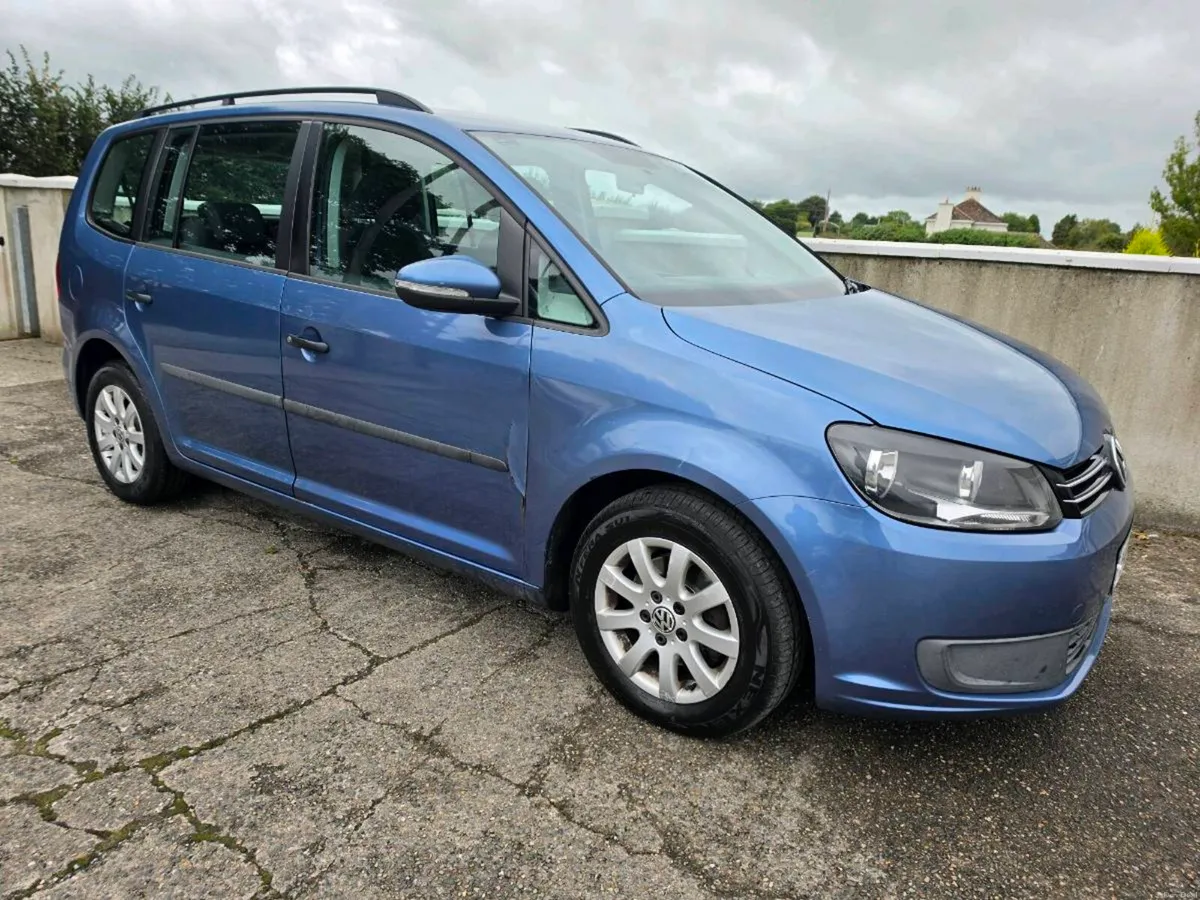 2011 Volkswagen Touran 1.6Tdi Manual - Image 2