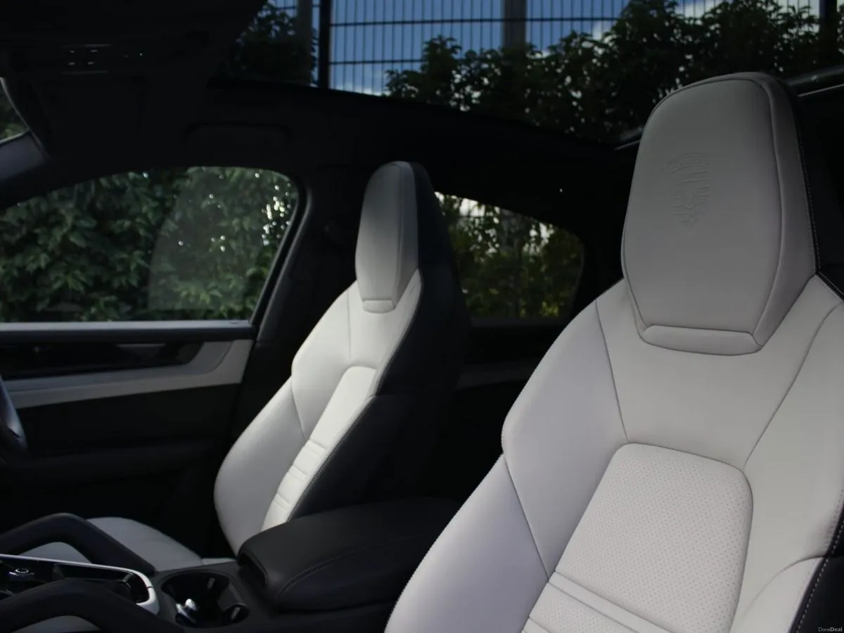 Porsche Cayenne E-Hybrid Coupe - Image 5