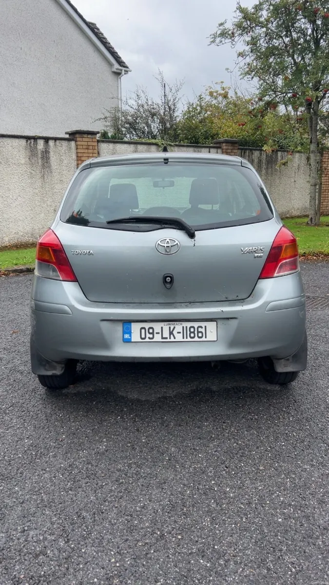 Toyota Yaris 2009 - Image 4
