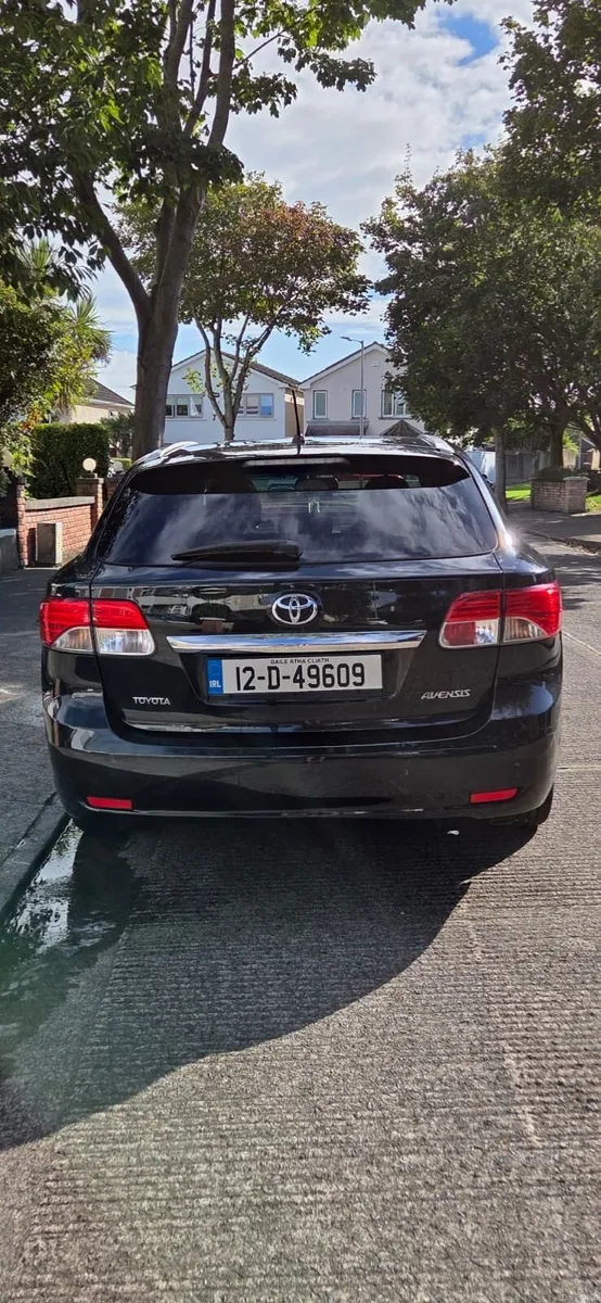 Toyota Avensis 2012 - Image 2