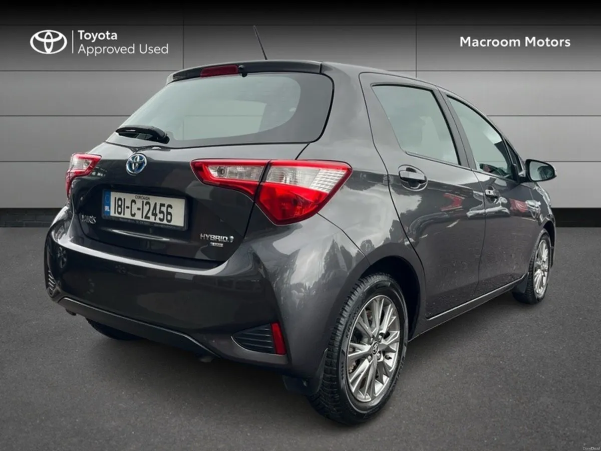 Toyota Yaris YARIS HYBRID 5DR LUNA - Image 2