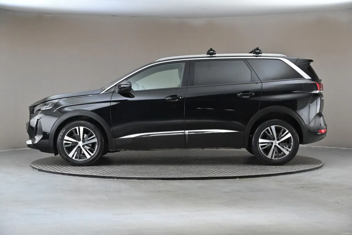 Peugeot 5008 1.5 BLUE HDI ALLURE PACK 7SEATS **FAC - Image 5