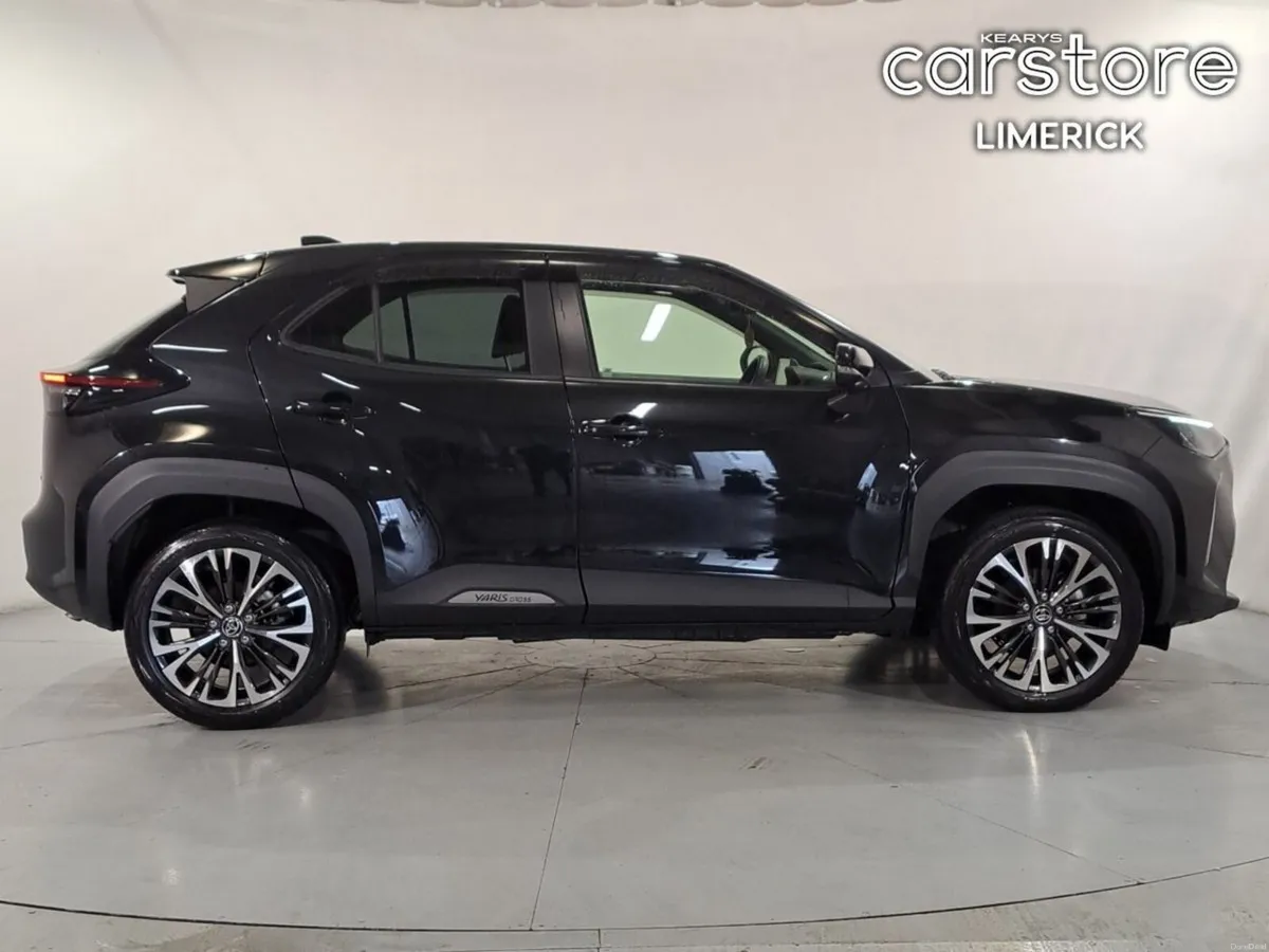 Toyota Yaris Cross HEV Z Spec - Image 2