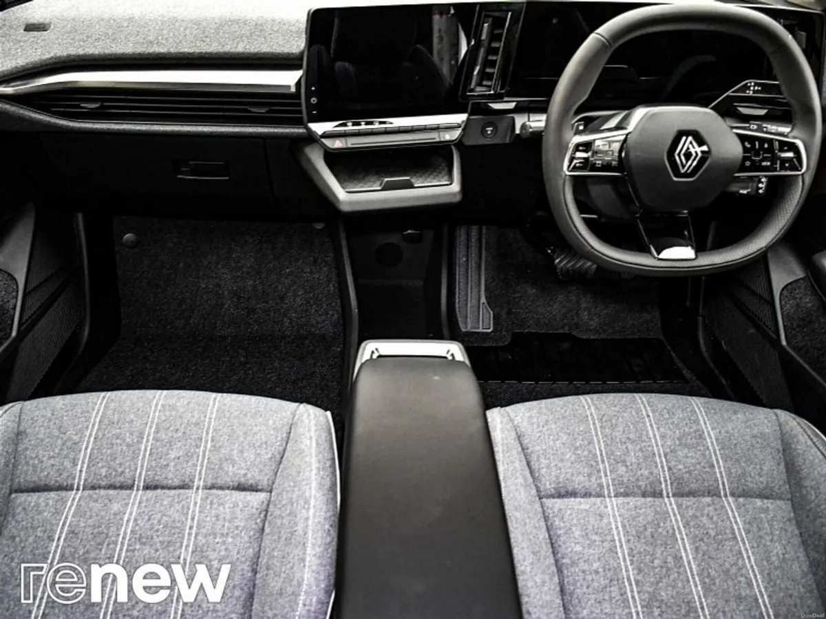Renault Megane E-Tech Techno EV60 - Image 2