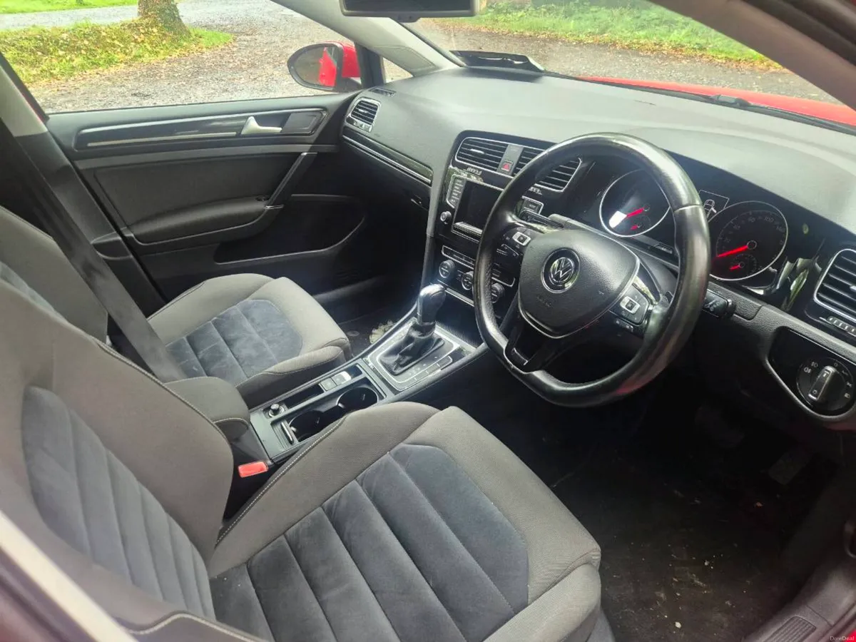 132 VW Golf 1.4 TSi Automatic - Image 5