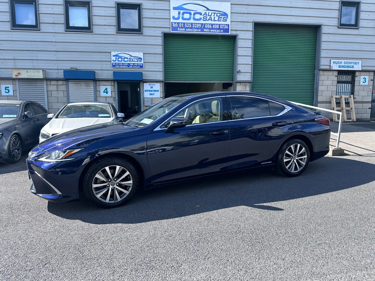 Lexus ES300H Executive, 2019 - Image 1