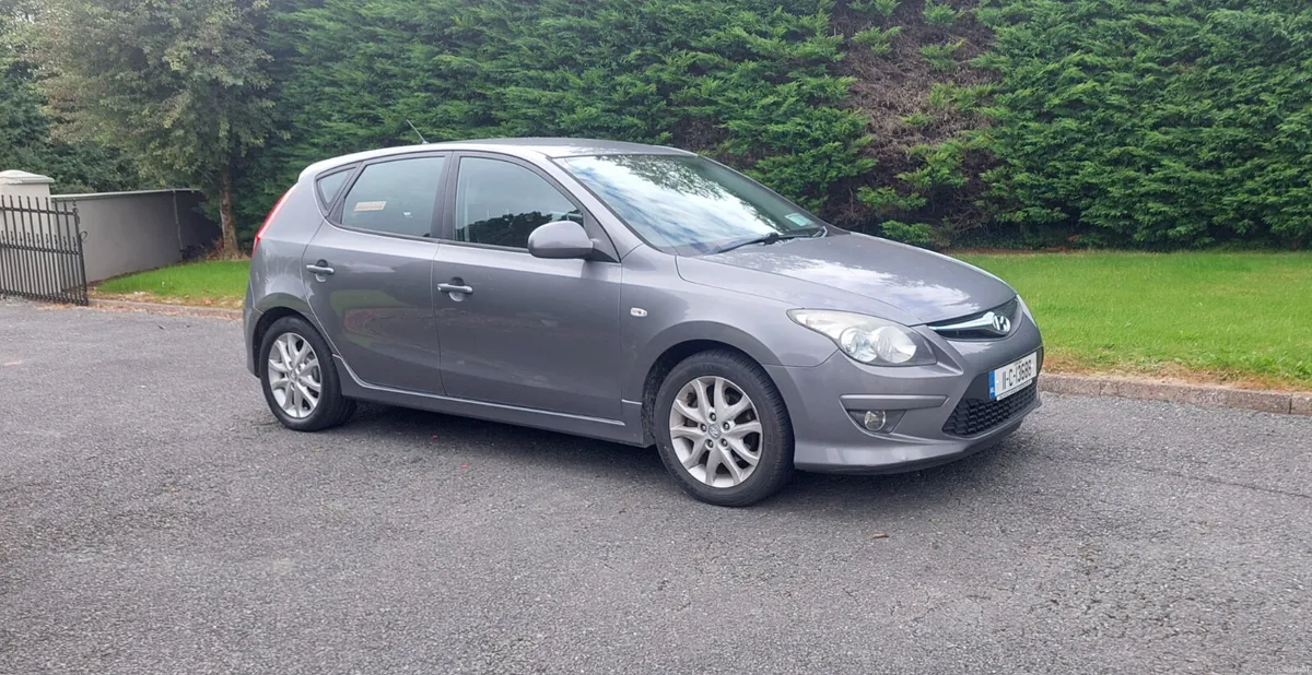 Hyundai i30 2011 - Image 1