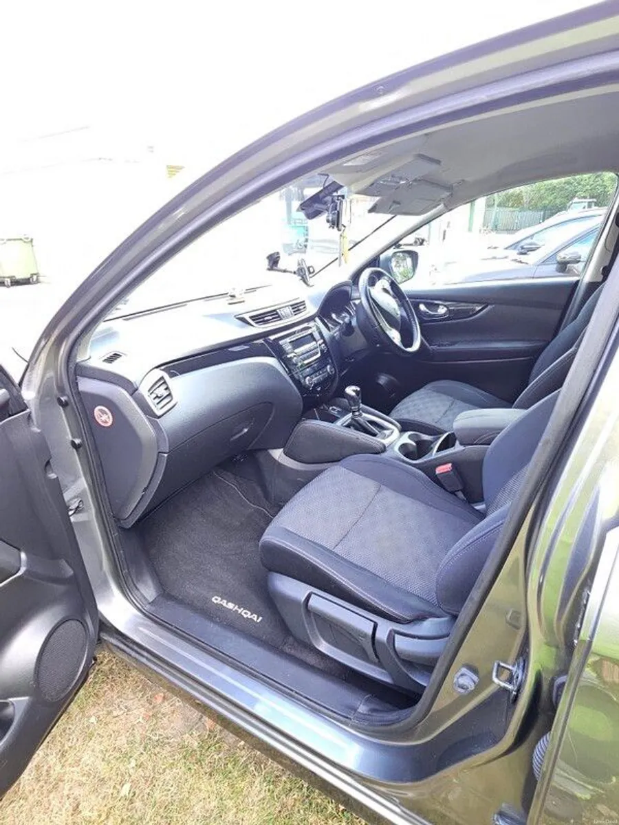 2015 Nissan Qashqai - Image 6