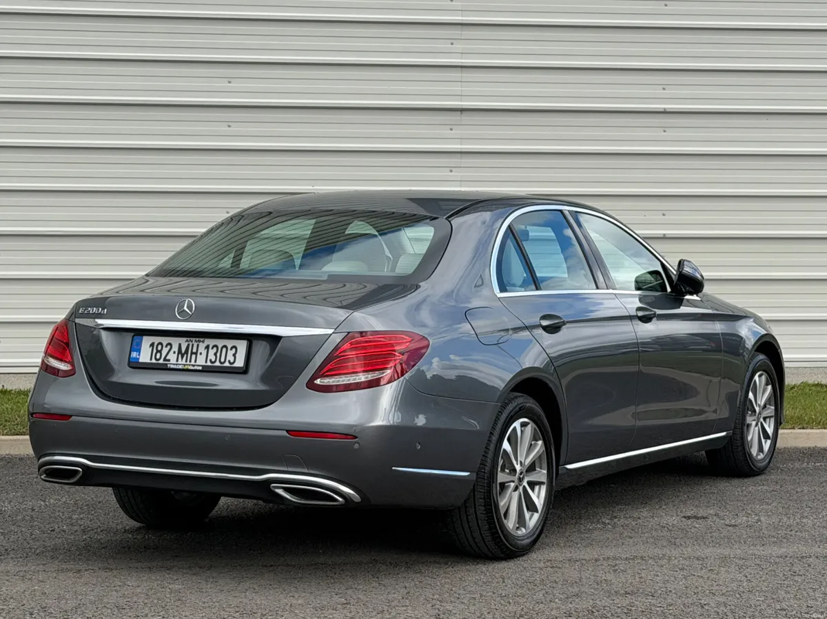 Mercedes-Benz E-Class Exclusive 2018 - Image 3