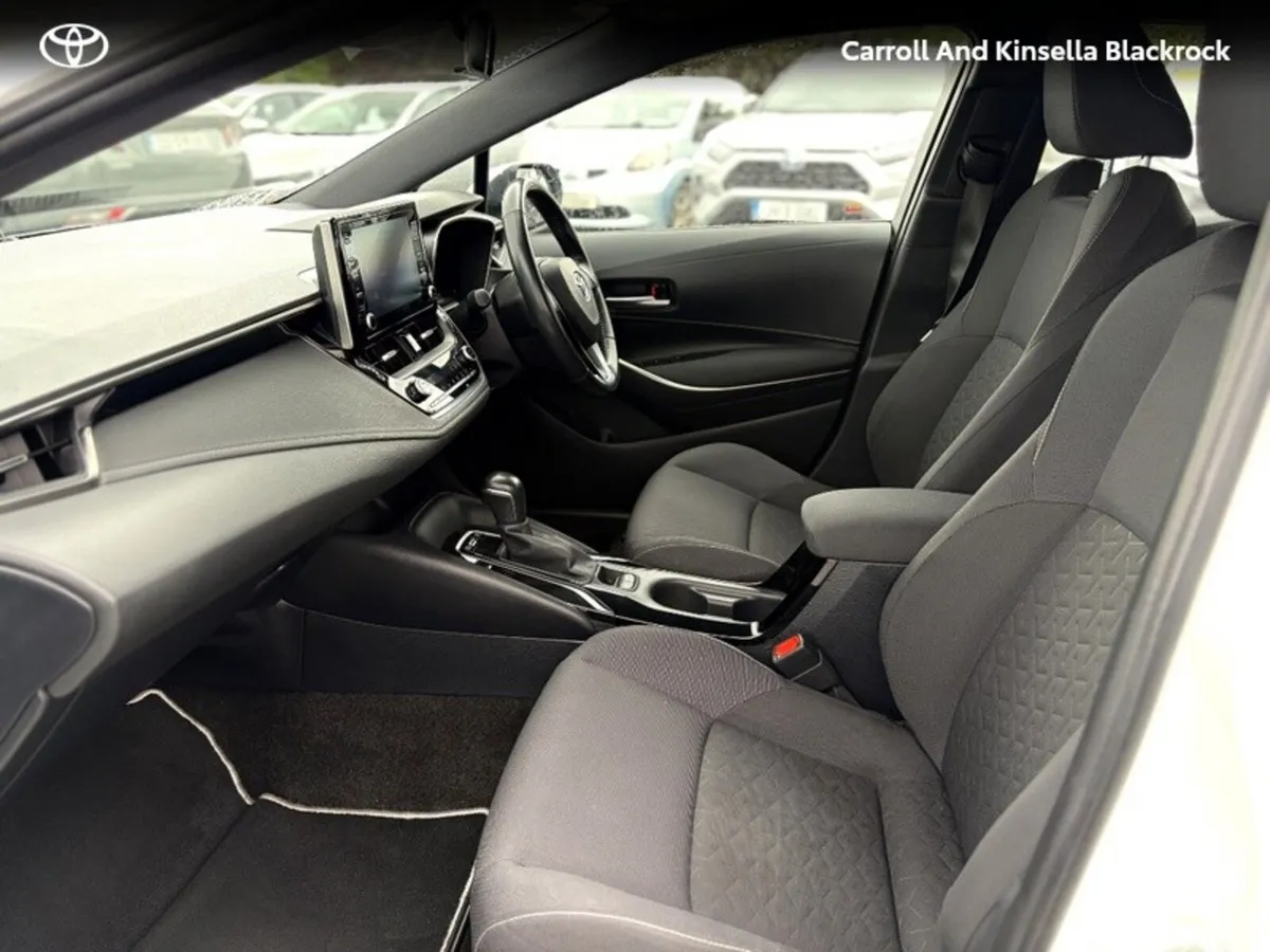 Toyota Corolla Hybrid Luna HB - Image 6