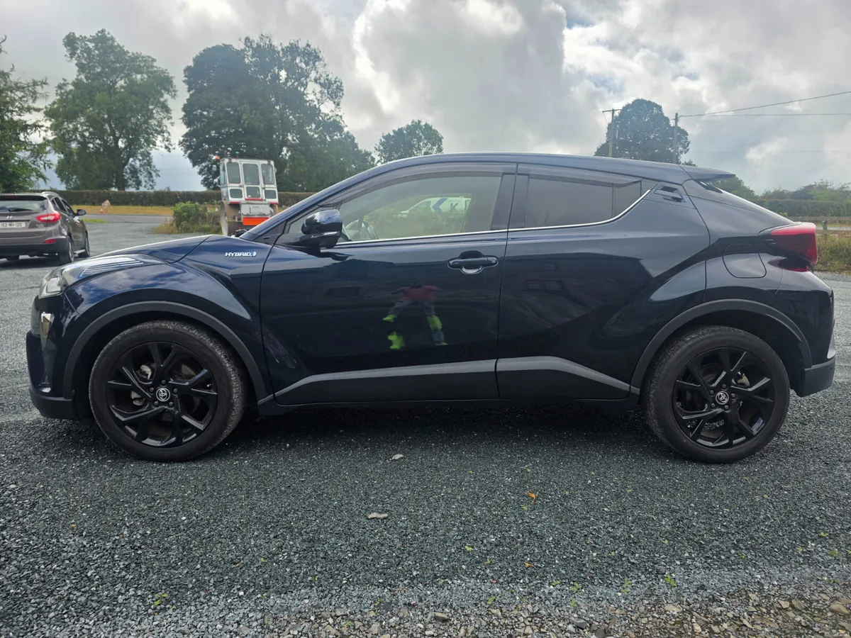 Toyota CHR hybrid ( new 2 year NCT ) - Image 5