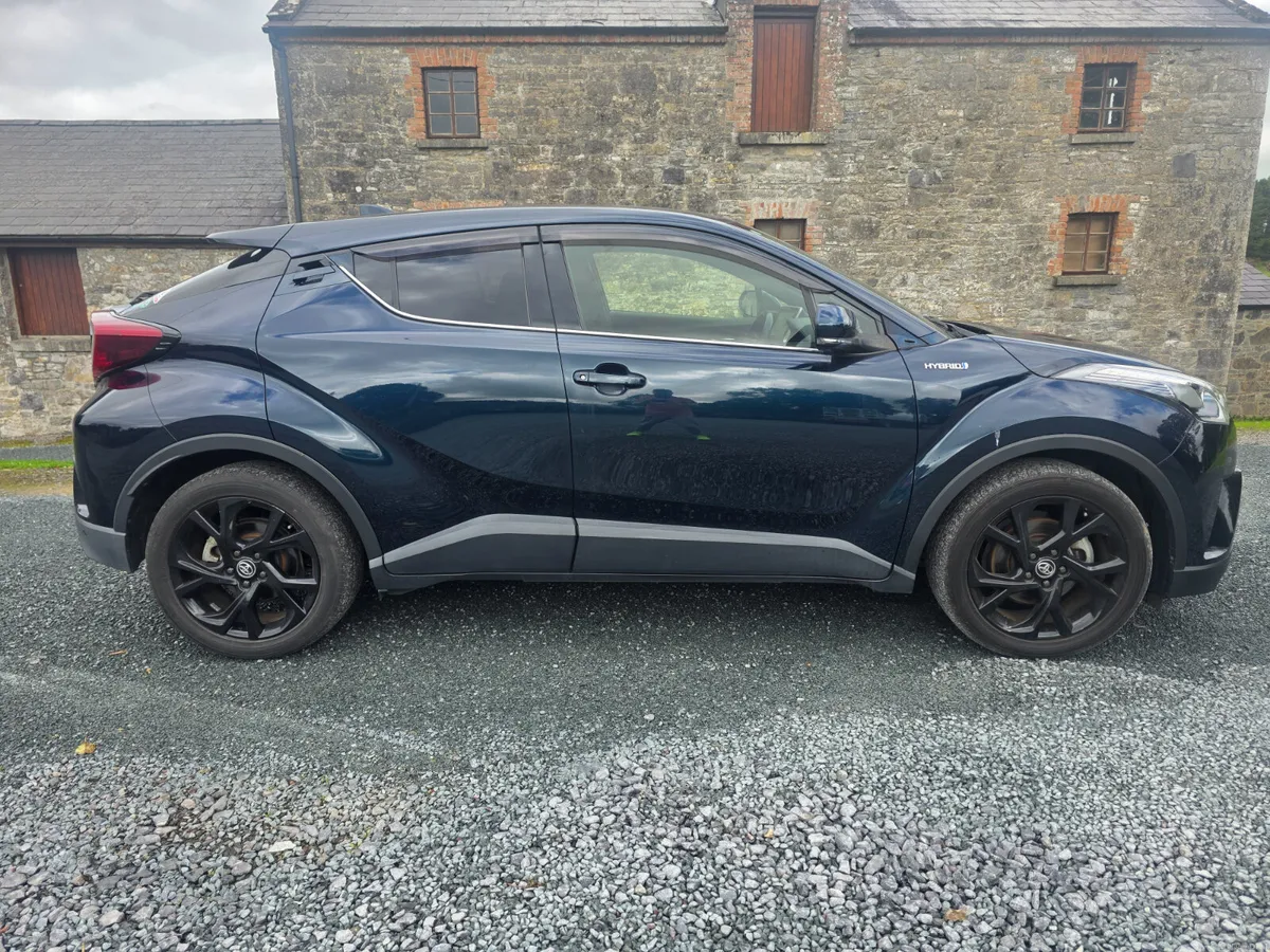 Toyota CHR hybrid ( new 2 year NCT ) - Image 4
