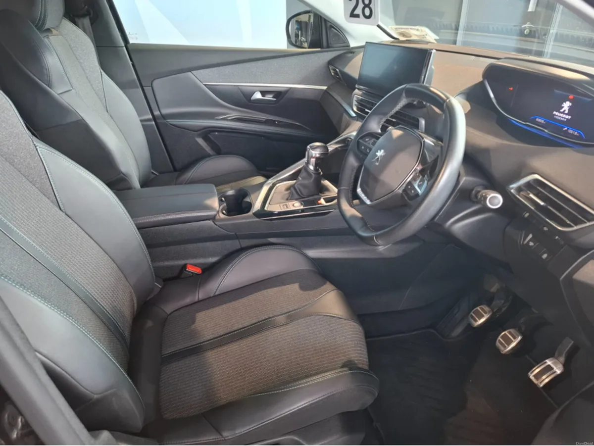 Peugeot 5008 FL ALLURE 1.5 BLUE HDI 13 130 6.2 - Image 6