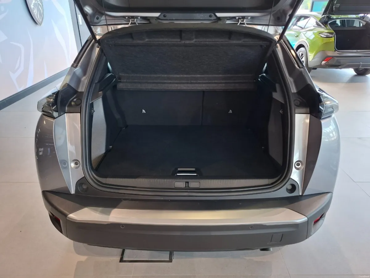 Peugeot 2008 ALLURE 1.2 100 - Image 3