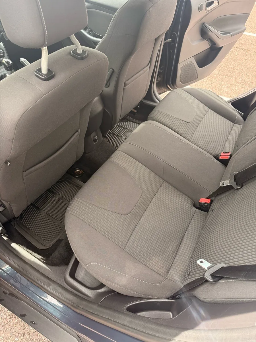 Ford Focus 2014, 1.6L Diesel,NCT 06/27,Low mileage - Image 4
