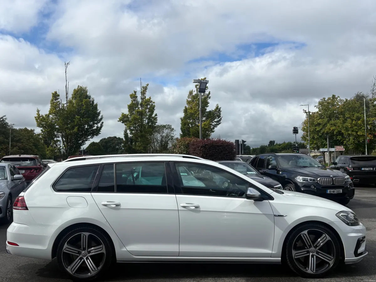 171 Volkswagen Golf R 2.0TSI 4MOTION Estate - Image 4