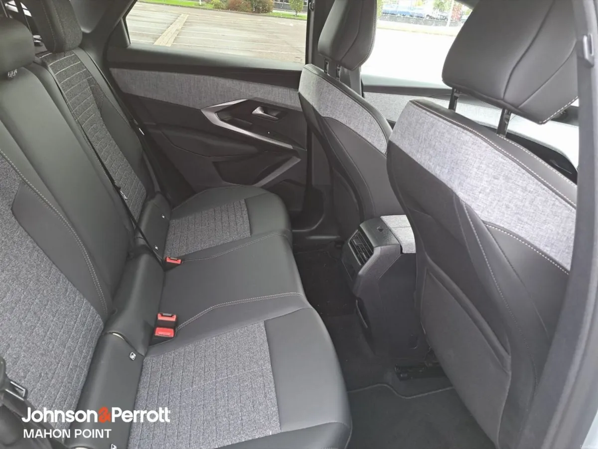 Peugeot 3008 1.2 MHEV 145bhp eDCS6 Allure - Image 5