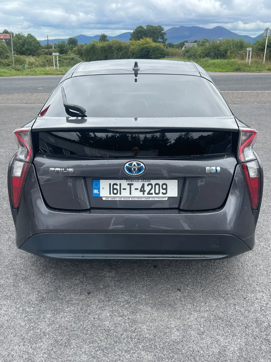 Toyota Prius 2016 - Image 6