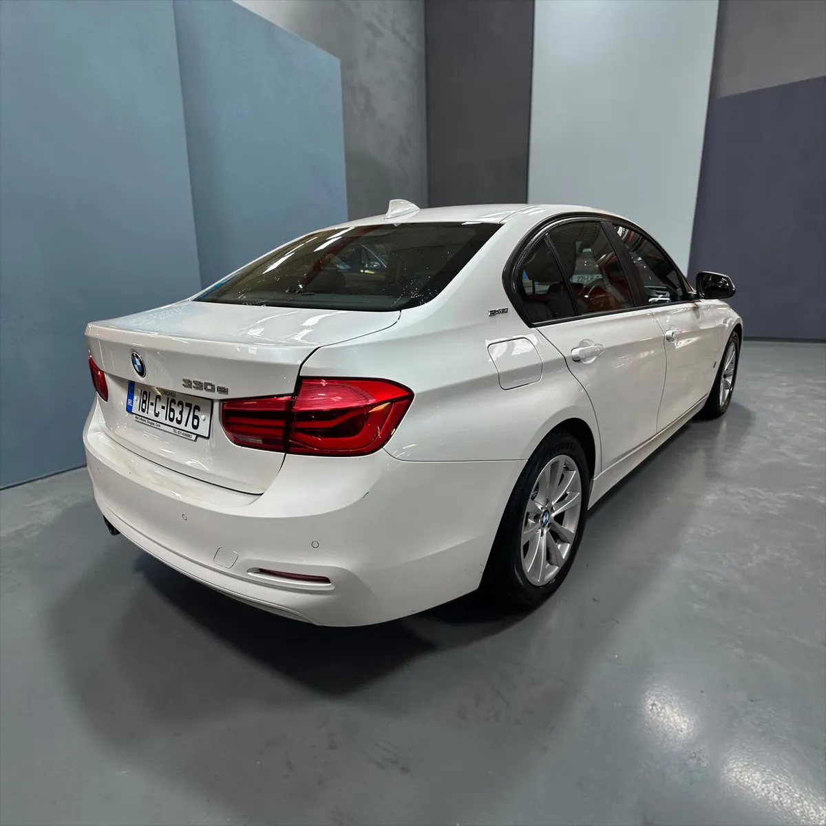 2018 BMW 3-Series 330e 2.0 Hybrid petrol Automatic - Image 2