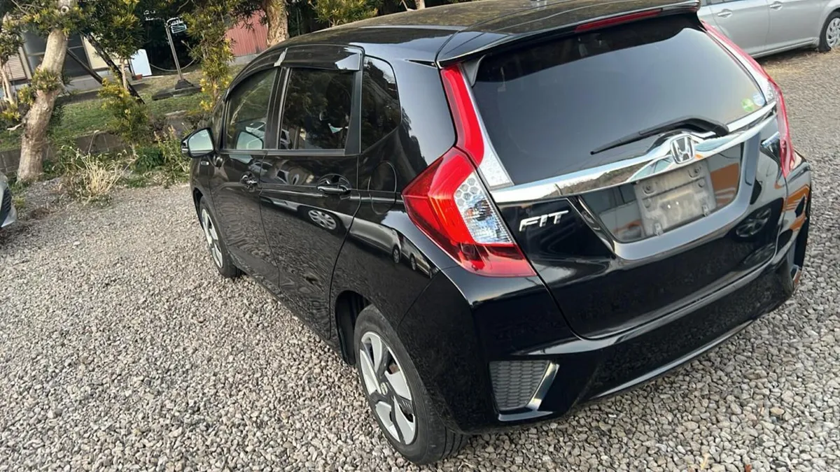 Honda Fit 2015 low mileage Push start - Image 4