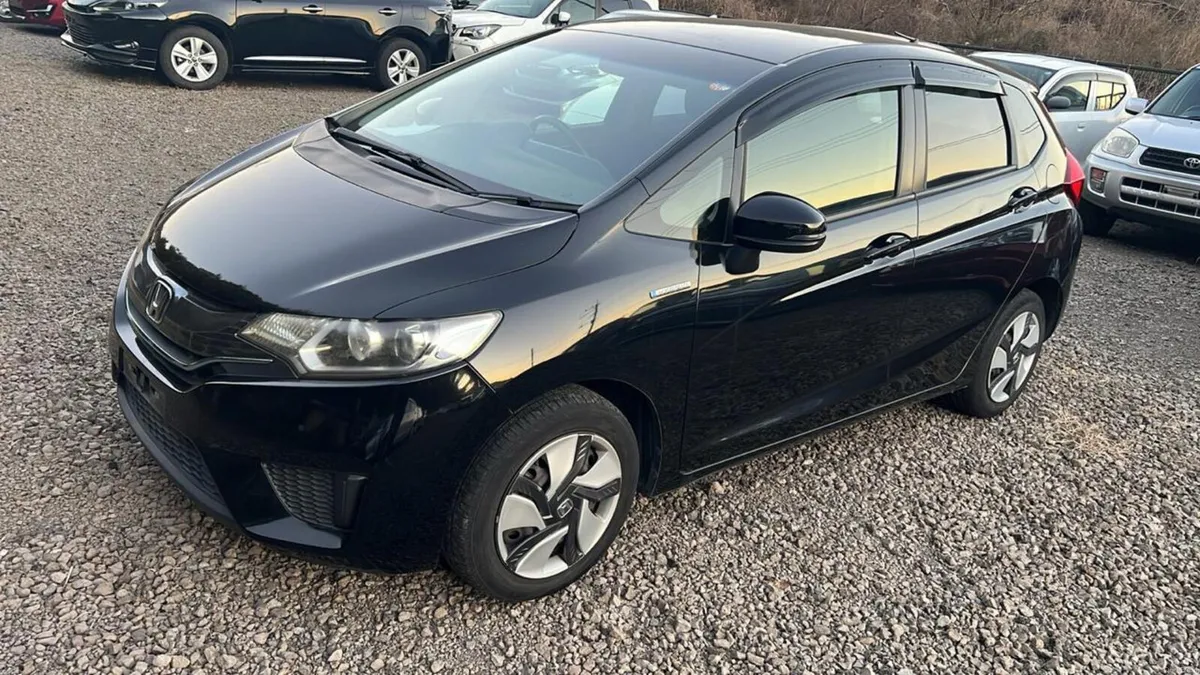 Honda Fit 2015 low mileage Push start - Image 1