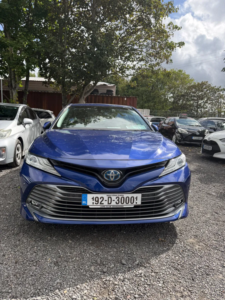 Toyota Camry Automatic Hybrid - Image 5