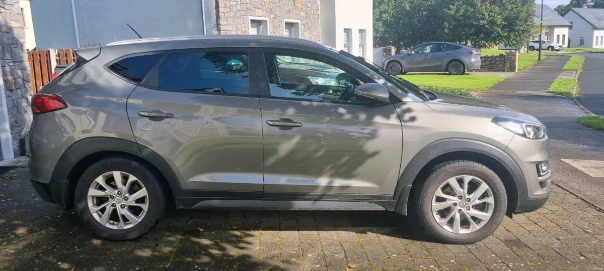 Hyunda Tuscon - Image 2