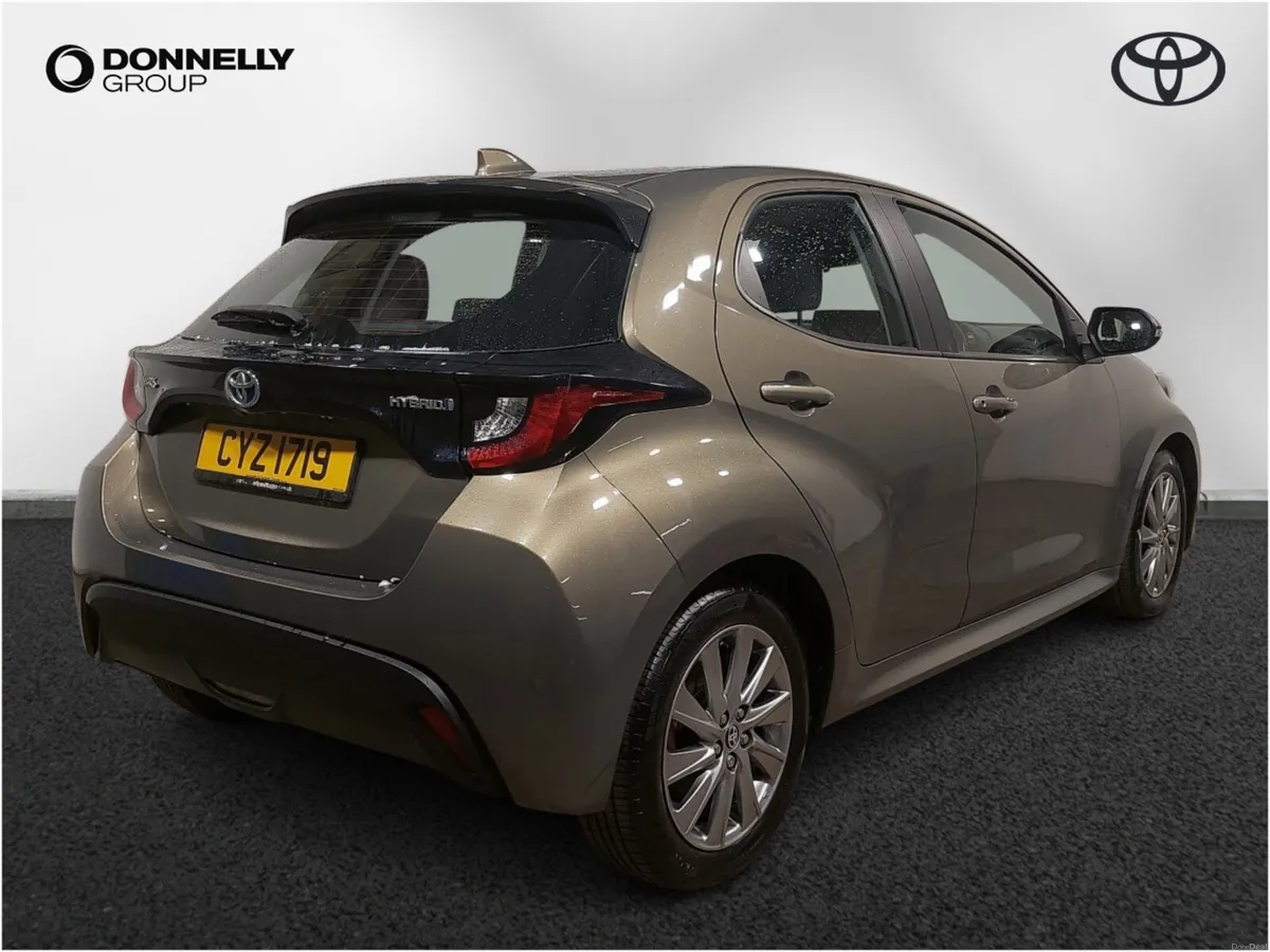 Toyota Yaris 1.5 Hybrid Icon 5dr CVT - Image 4