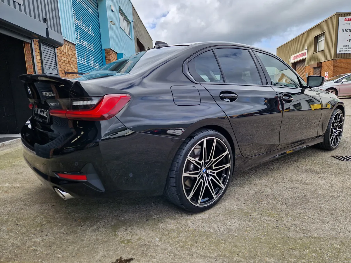 BMW 330e Sport M-Performance - Image 4