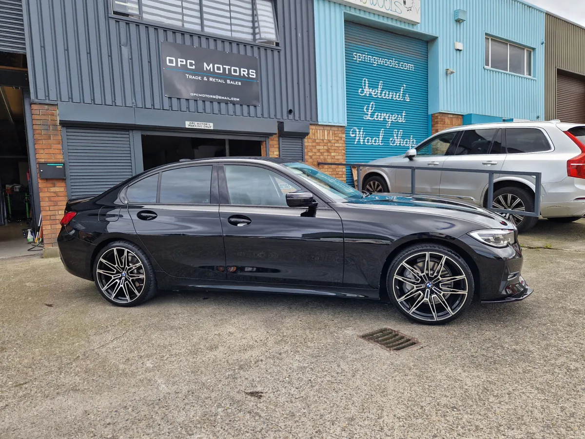 BMW 330e Sport M-Performance - Image 2