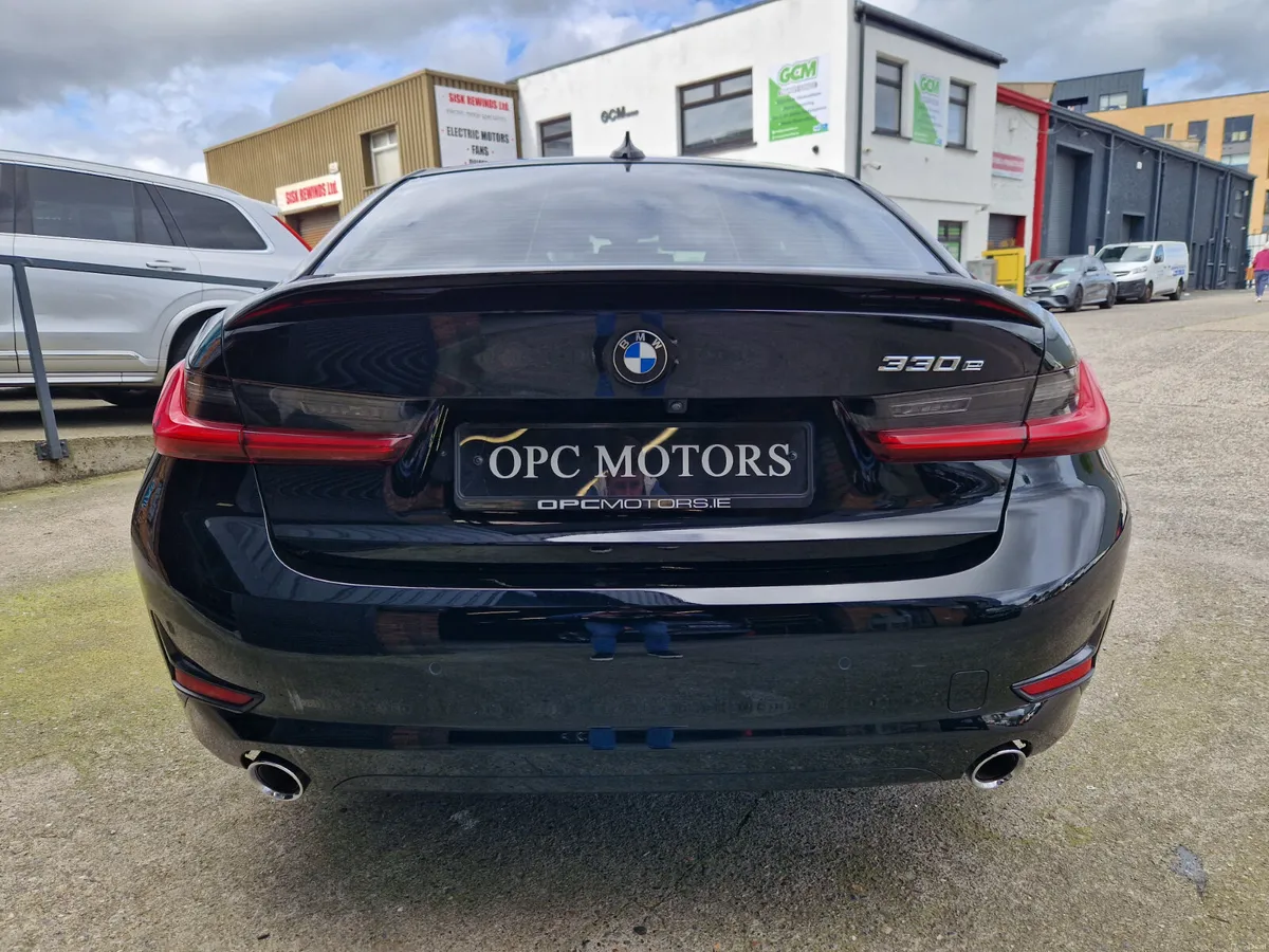 BMW 330e Sport M-Performance - Image 5