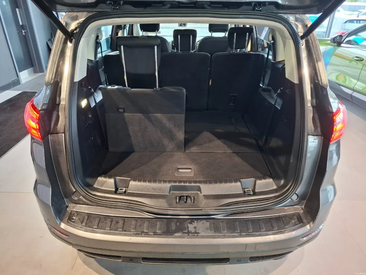 Ford S-Max TITANIUM 2.0 TD 150PS 6SPEED FWD 4 - Image 4