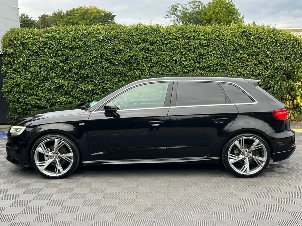 Audi A3 S-LINE 1.4 TFSI AUTO // NEW 19" S-LINE ALL - Image 3