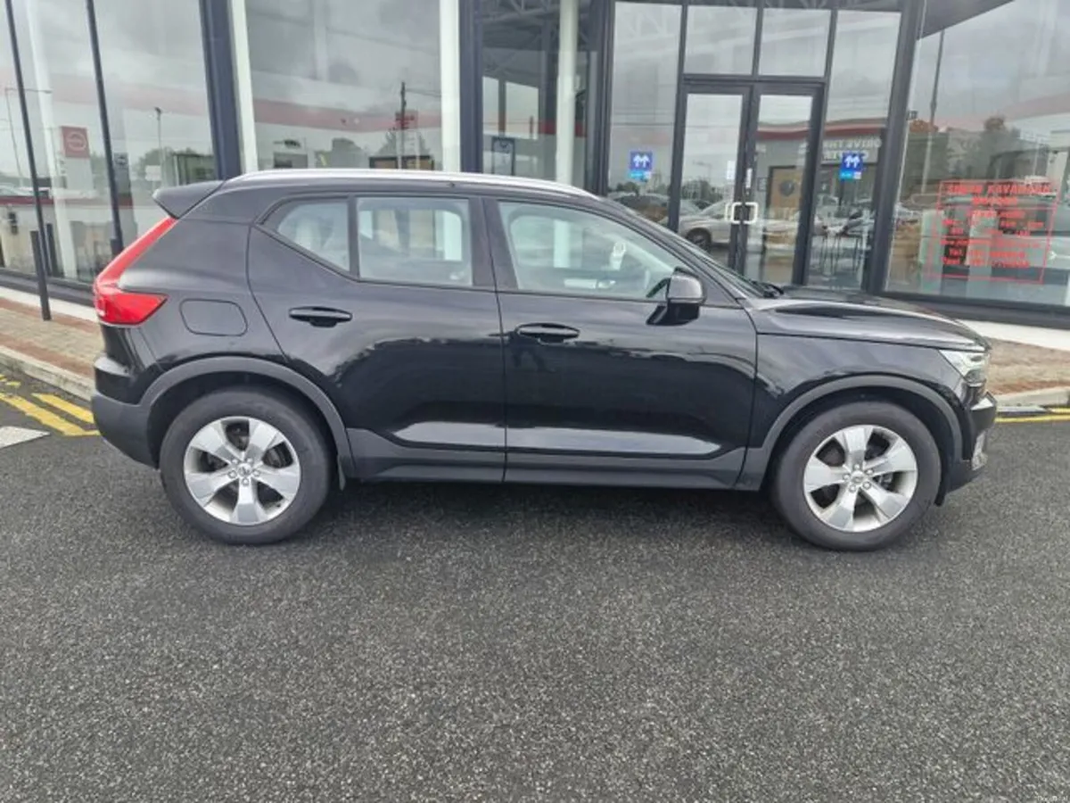 Volvo XC40 D3 MOM 5DR - Image 6