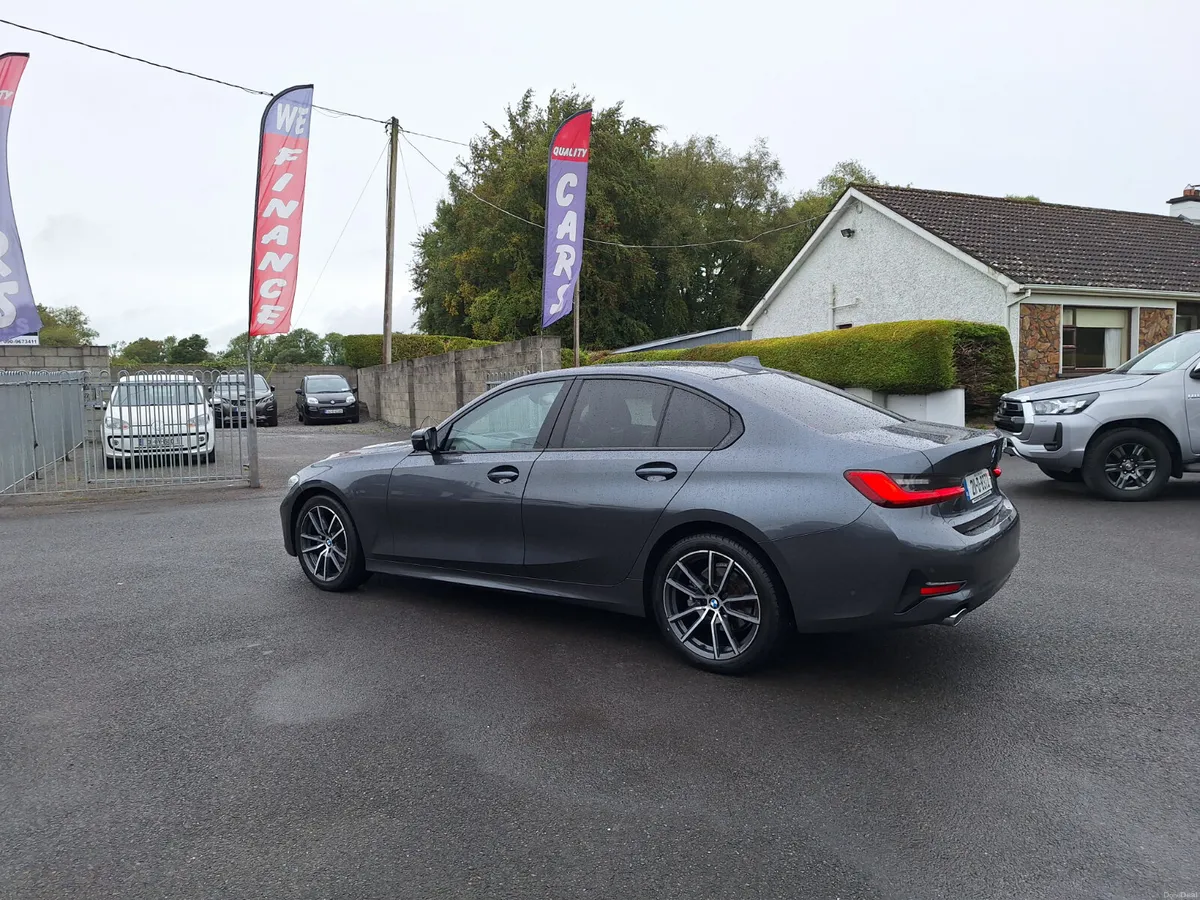 BMW 3-Series Sport Automatic *Low KM/BMW History - Image 4