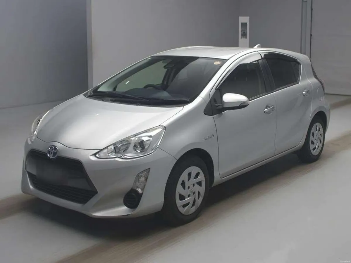 TOYOTA AQUA  Automatic push start - Image 1