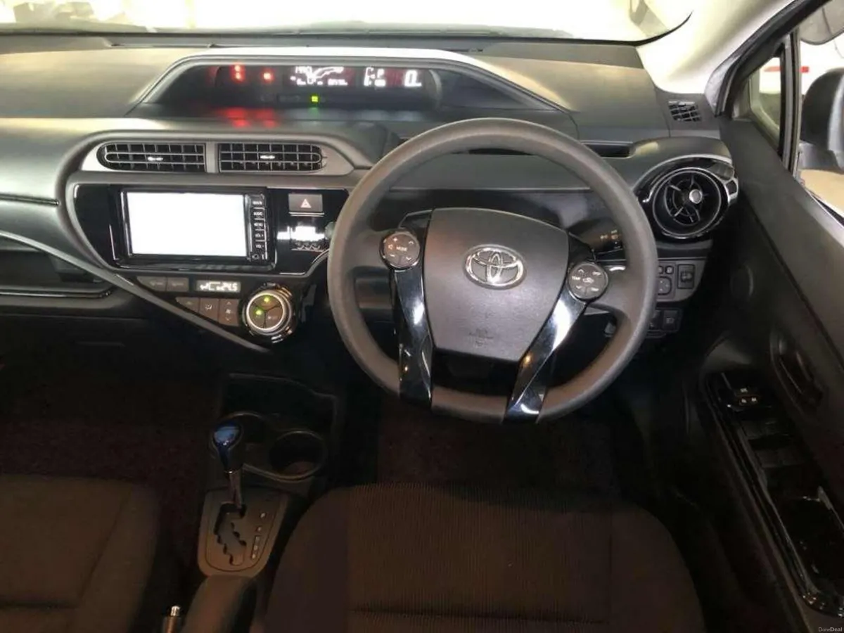 TOYOTA AQUA  Automatic push start - Image 5