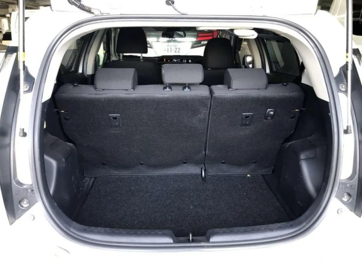 TOYOTA AQUA  Automatic push start - Image 6