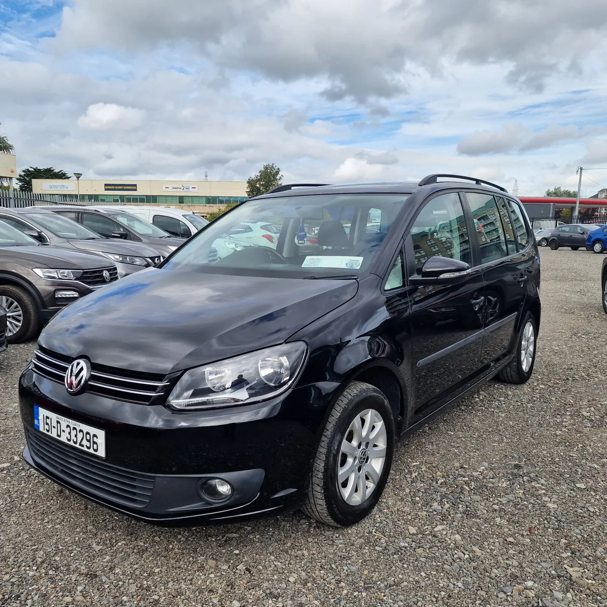 Volkswagen Touran 2015 Automatic - Image 3