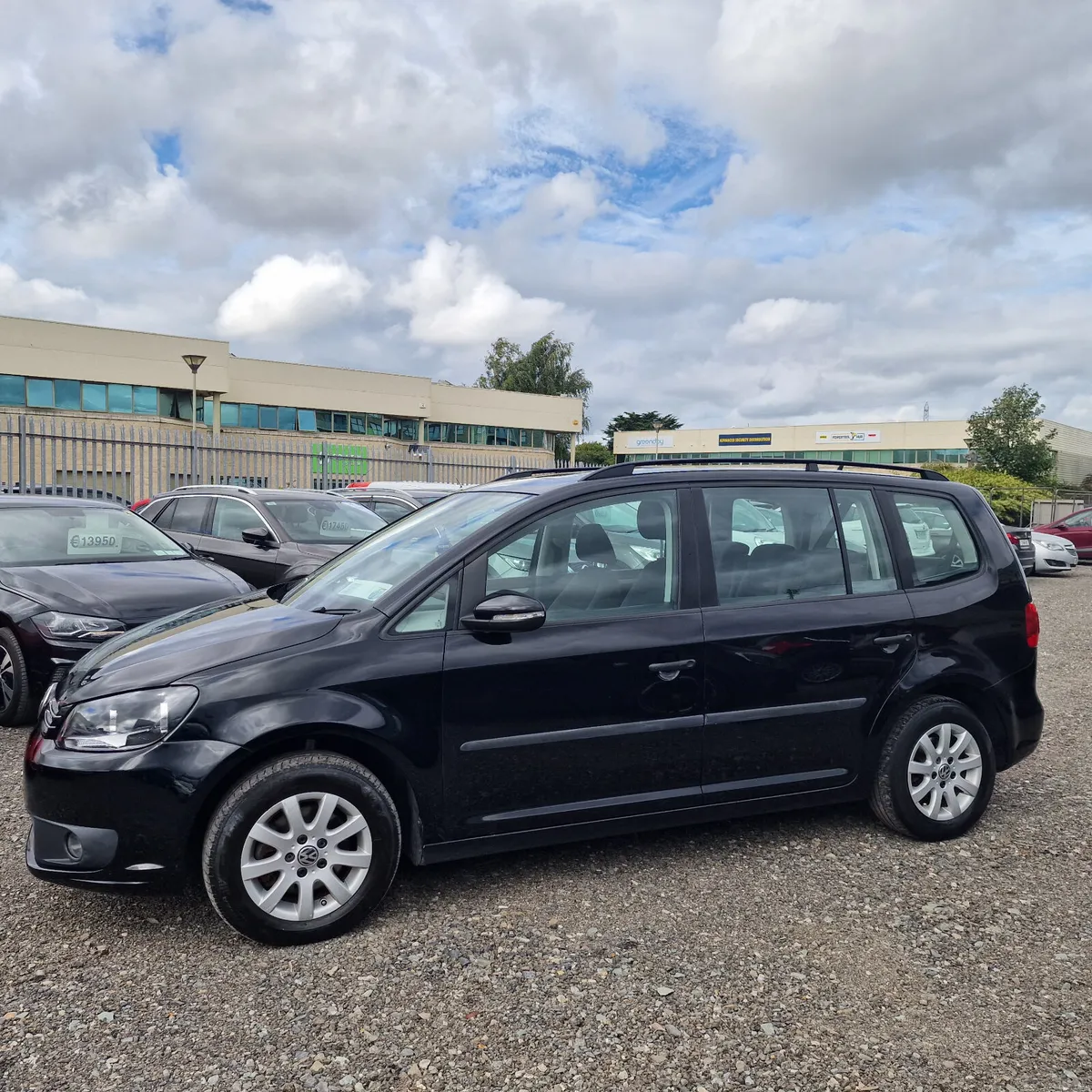 Volkswagen Touran 2015 Automatic - Image 4